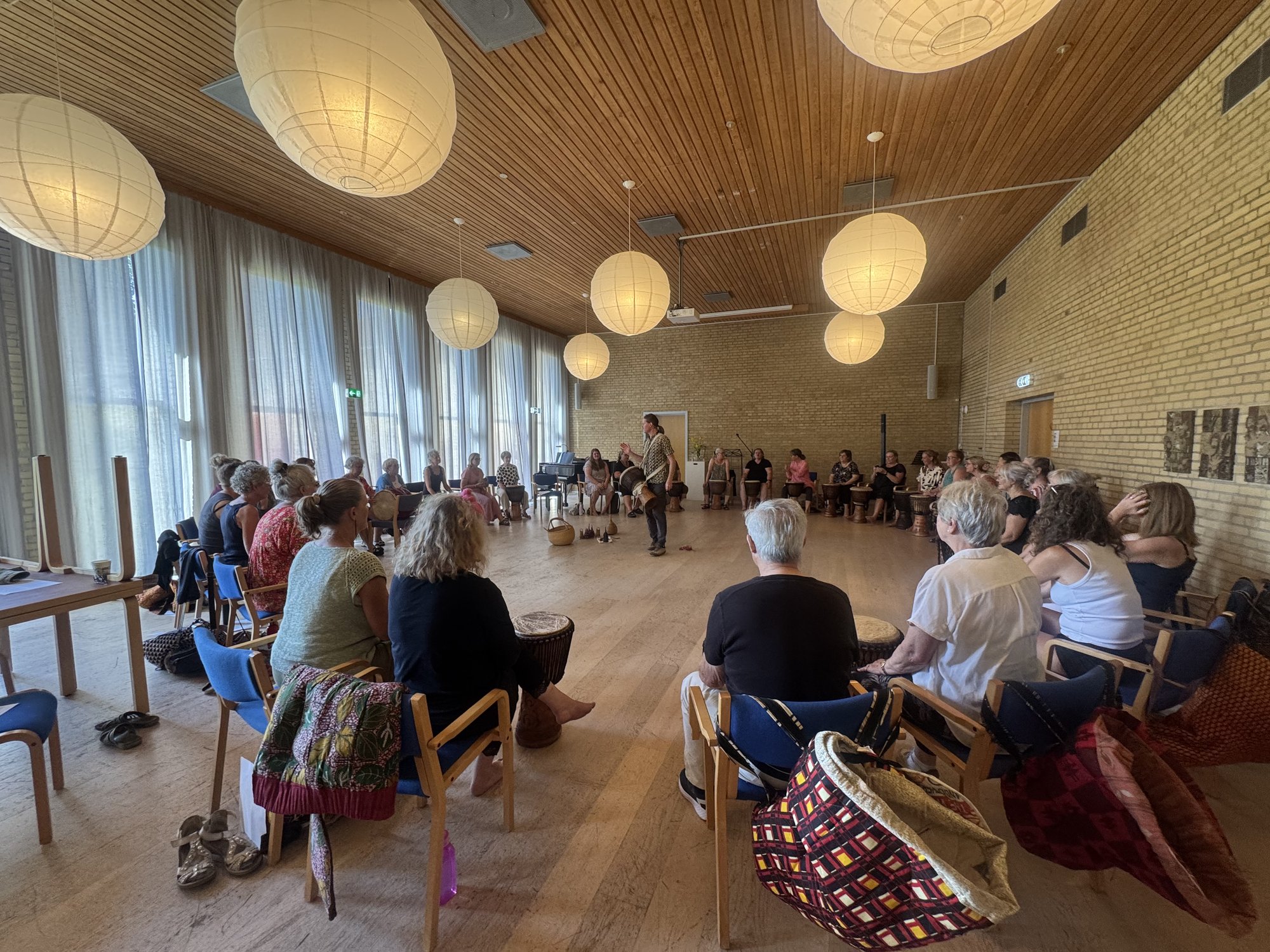 USTYRLIG til arrangement i Galleri Emmaus, Haslev